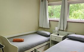 Twin Room In Crawley,Gatwick,West Sussex