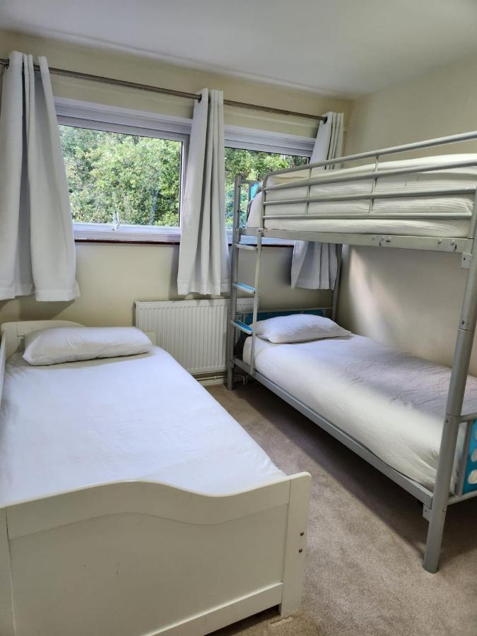 Twin Room In Crawley,Gatwick,West Sussex Ifield Exterior photo
